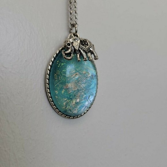 Blue Opal Elephant Aurora Borealis Cameo Necklace - Picture 3 of 6